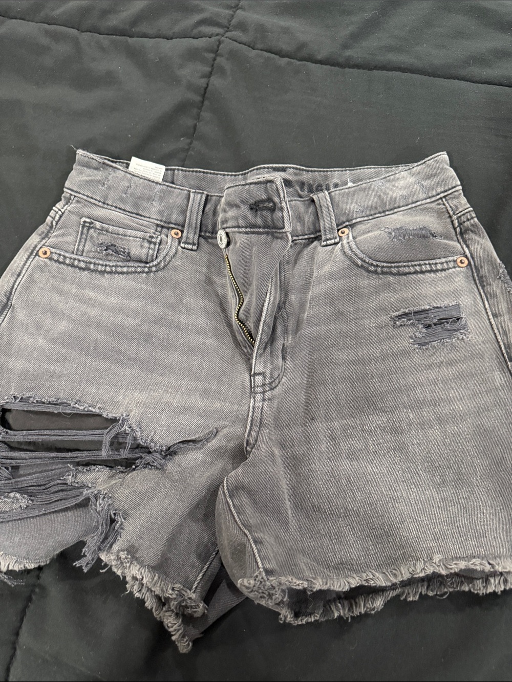 American Eagle Ripped Denim Mom Shorts Distressed Jean Shorts in Gray Size 2